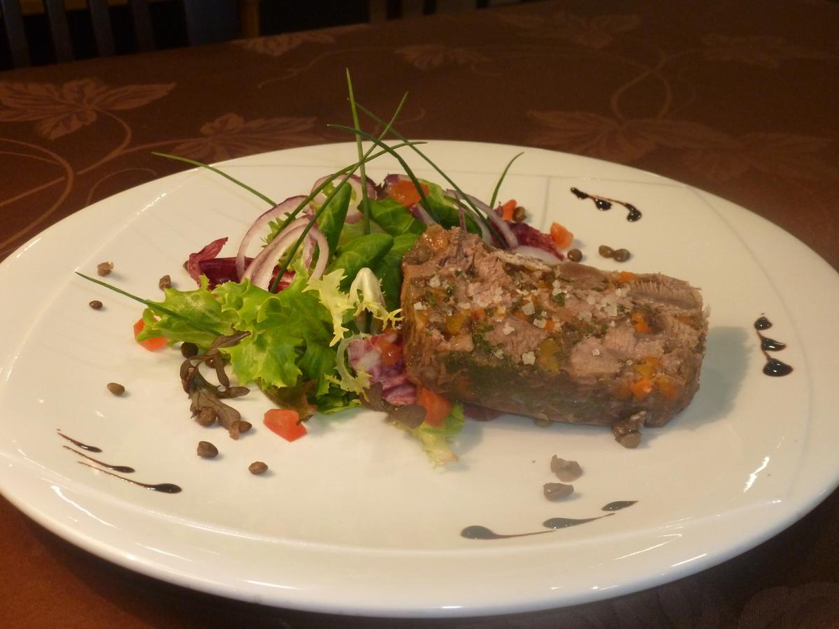 Hotel De Bourgogne La Clayette Ngoại thất bức ảnh