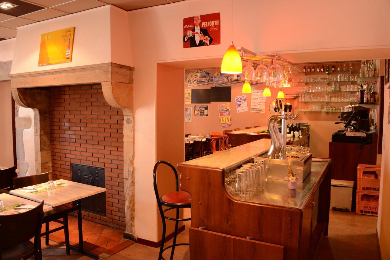 Hotel De Bourgogne La Clayette Ngoại thất bức ảnh