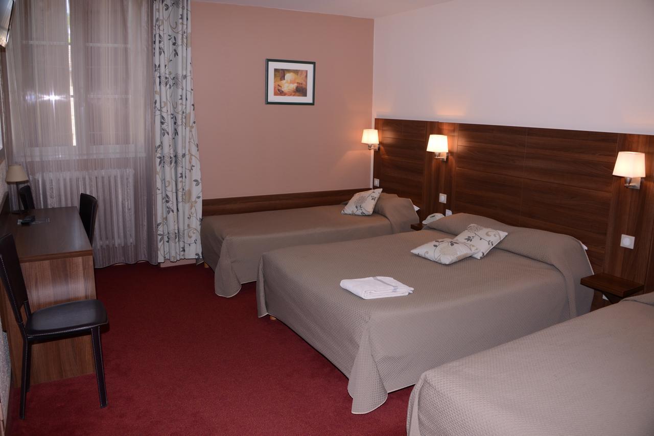 Hotel De Bourgogne La Clayette Ngoại thất bức ảnh