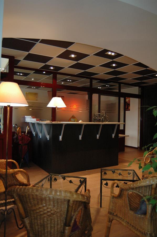 Hotel De Bourgogne La Clayette Ngoại thất bức ảnh